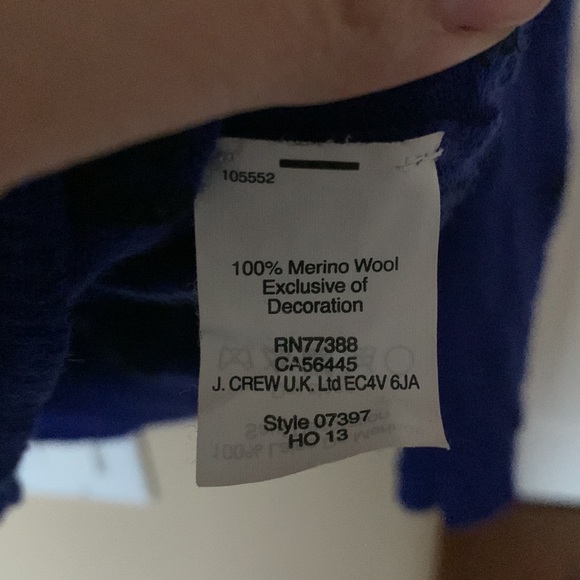 ❌Donated 08/0723 ❤️J.Crew Merino Wool, light weight, embroidered design sweater - Picture 4 of 5